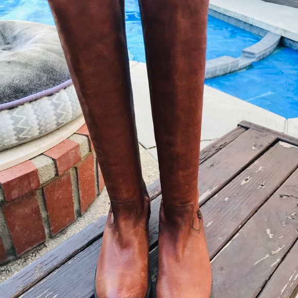 Frye Molly Boots - Picture 3 of 16